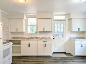 Building Photo - 1412 16th St NW