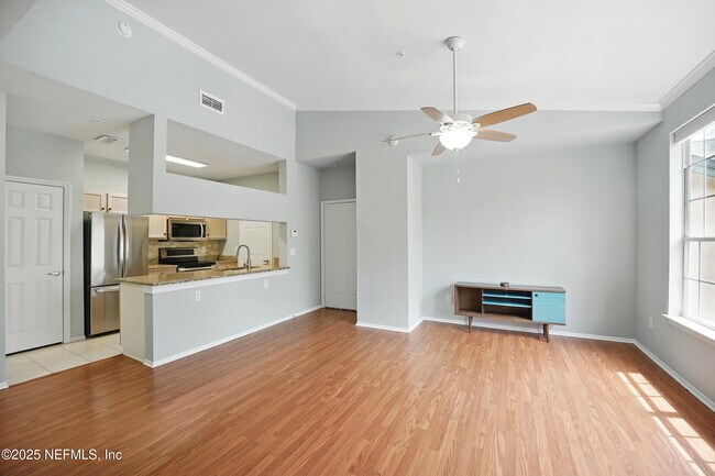Building Photo - 140 Veracruz Dr