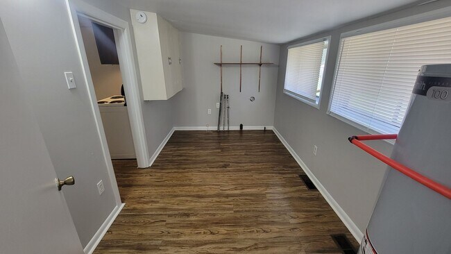 Building Photo - Two Bedroom Home With Fresh Paint And New ...