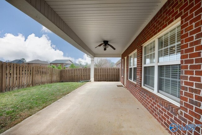Building Photo - 29863 Thunderpaw Dr