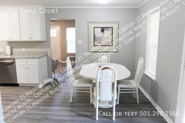 Building Photo - 909 Shall Ct