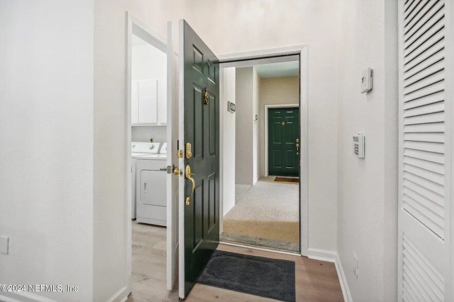 Foyer - 8601 Beach Blvd