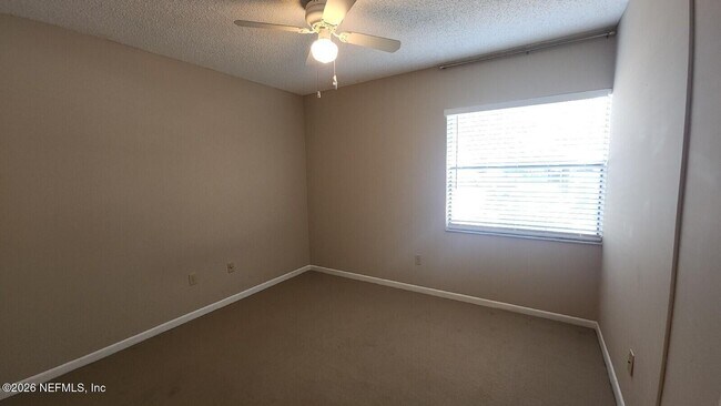 Building Photo - 27 Veronese Ct
