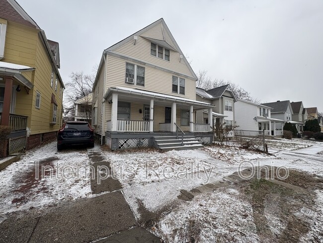 Building Photo - 632 E 101st St