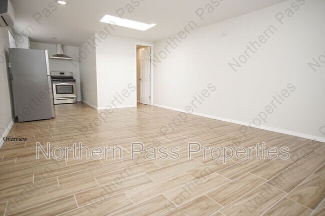 Building Photo - 4416 La Luz Ave