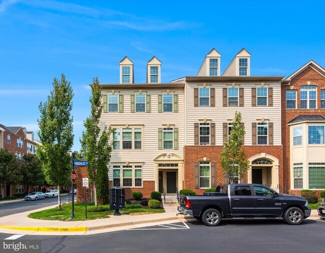 Building Photo - 42237 Piebald Square