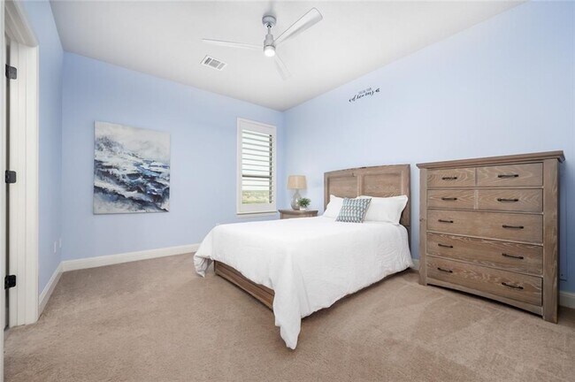 Building Photo - 16121 Golden Top Dr