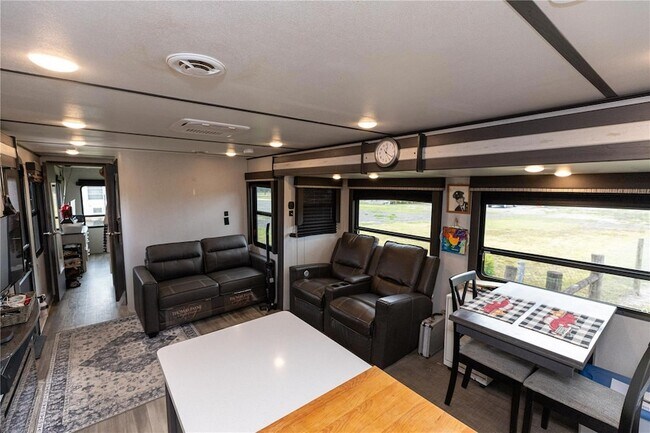 Building Photo - 17841 Palm Creek Dr