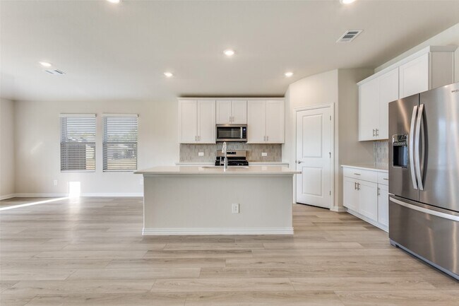 Building Photo - 203 Whitlow Dr