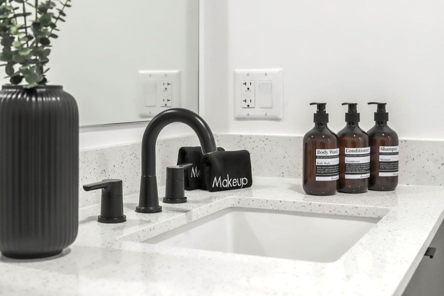 Building Photo - 1704 N 17th St