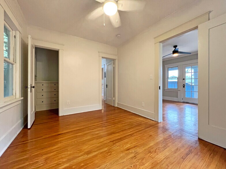 Building Photo - 347 N Colorado Pl