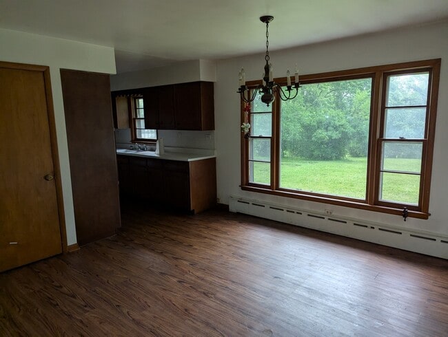 Building Photo - 219 W 79th St