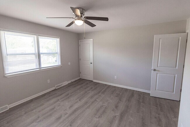 Building Photo - 1219 Player Pl