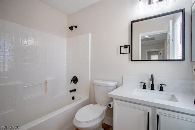 Building Photo - 2108 Sandy Ln