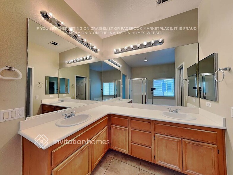 Building Photo - 11144 Arizona Ave