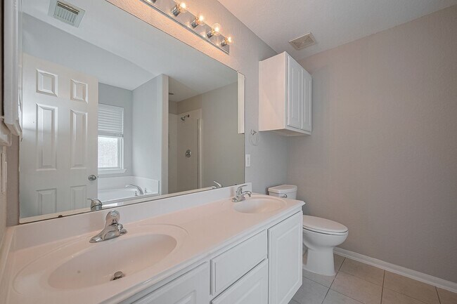 Building Photo - 9714 Angleside Ln