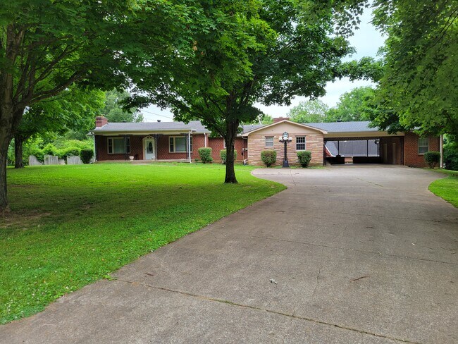 Primary Photo - 109 Ray Ave