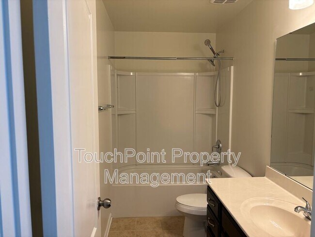 Building Photo - 78123 Rillstone Dr