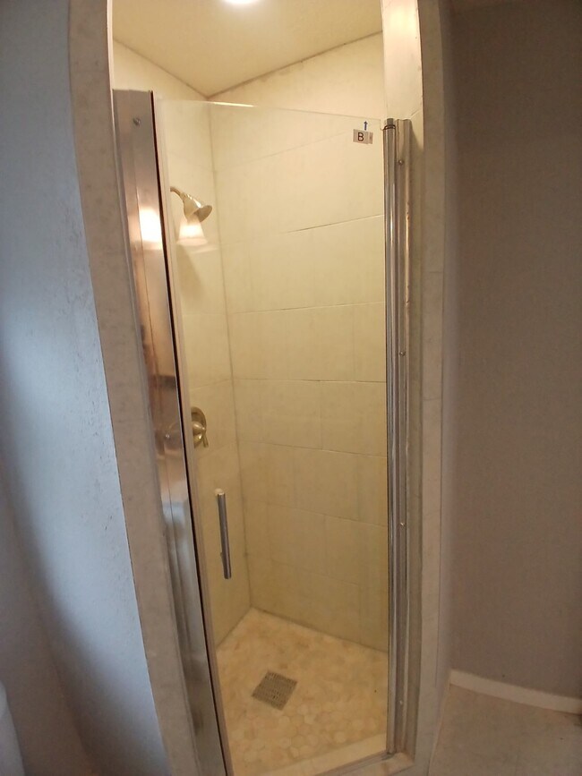 Building Photo - 7218 Yucca Dr