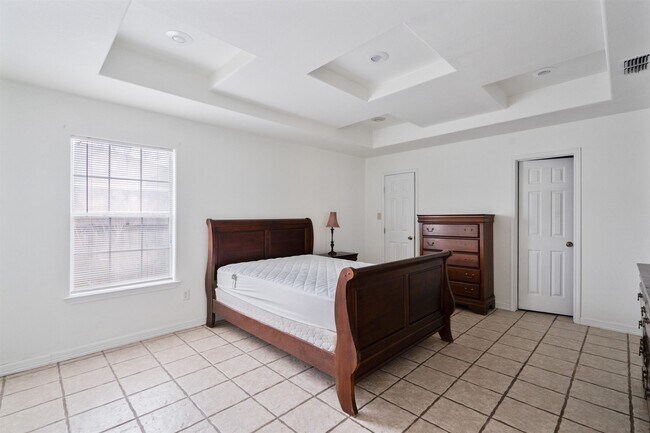 Building Photo - 104 Richard's Court