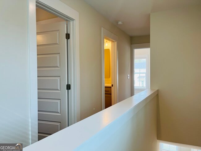 Building Photo - 102 Gardenia Ln