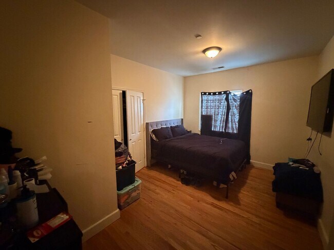 Building Photo - 1009 N 25th St