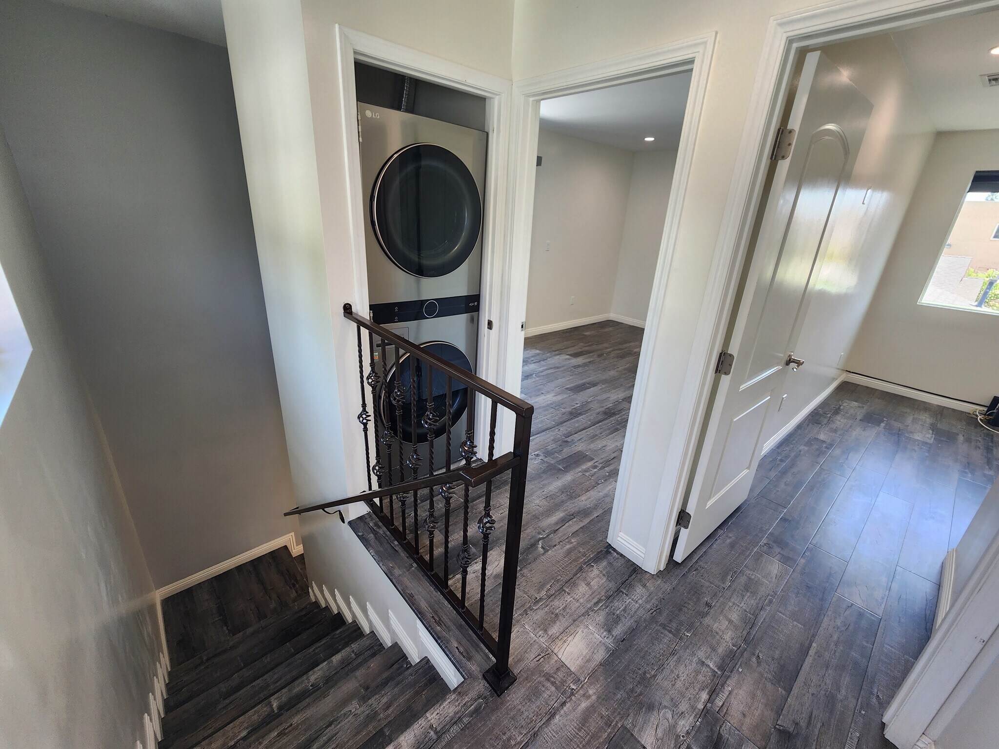 Building Photo - 6827 Murietta Ave