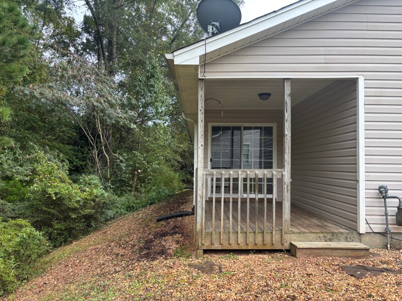 Building Photo - 438 Old Colony Rd