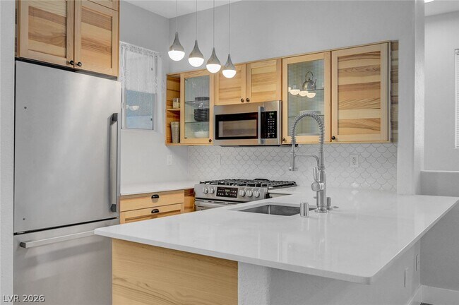 Building Photo - 9050 W Warm Springs Rd