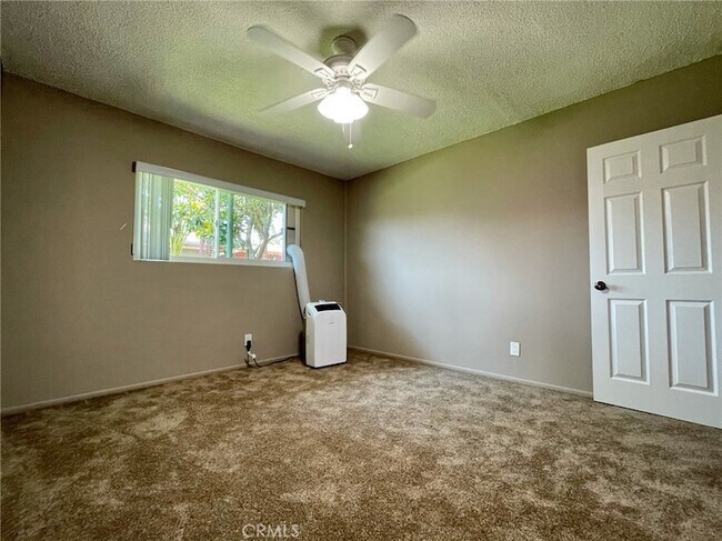 Building Photo - 12437 Harris Ave