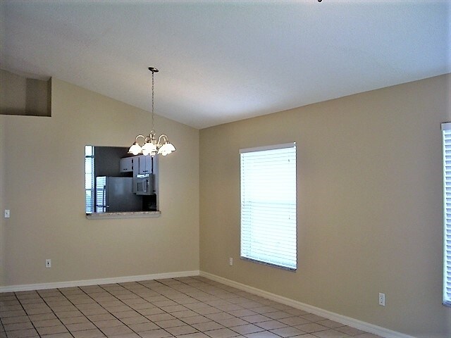 Building Photo - 256 Daniels Pointe Dr