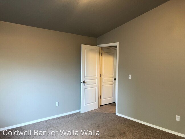 Building Photo - 3 br, 2 bath House - 1206 SW 4th