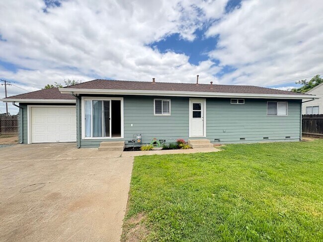 Building Photo - Charming 3 Bedroom Home in Galt