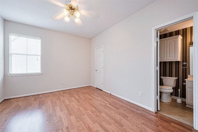 Building Photo - 5547 Cranston Ct