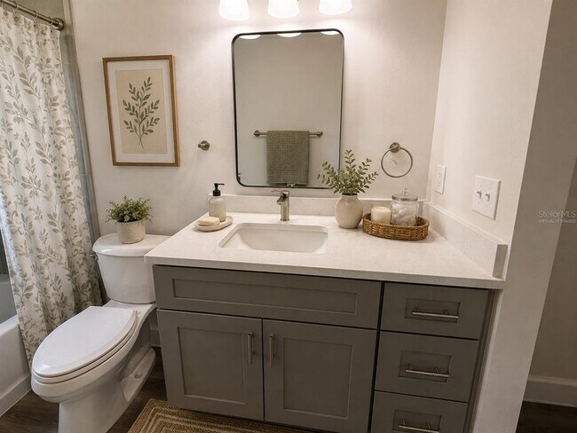 Building Photo - 135 Hartford St