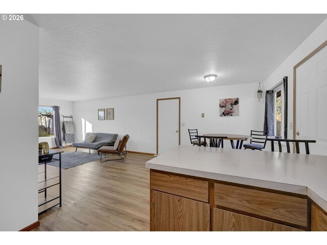 Building Photo - 3 Bed/ 1 Bath Home with RV Parking