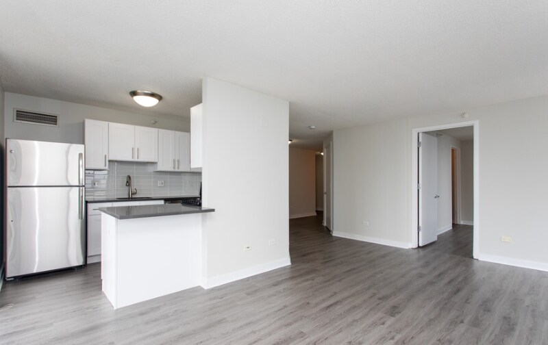 Building Photo - 518 N State St