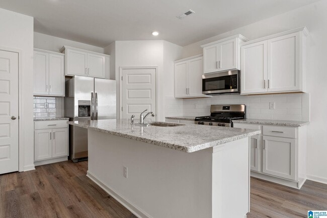 Building Photo - 2029 Eaton Pl