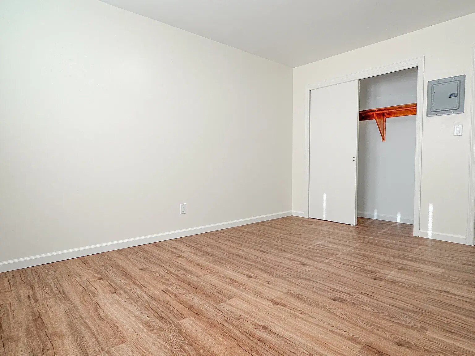 Building Photo - 76 Front St