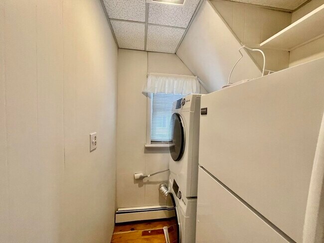 Building Photo - 17 Woodward St