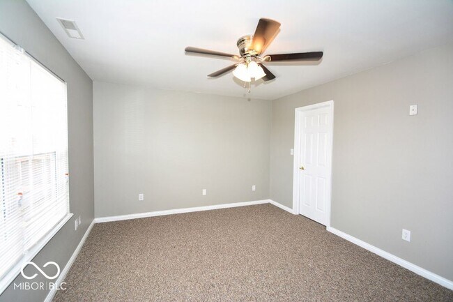 Building Photo - 1994 Falcon Ct