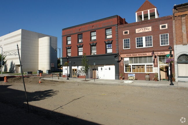 31 N Front St - The Senator Apartments