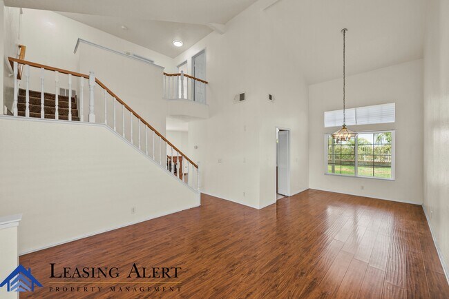 Building Photo - 27653 Myrin Ct