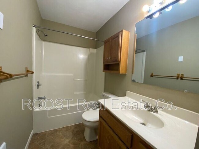 Building Photo - 76 Prugh Ave