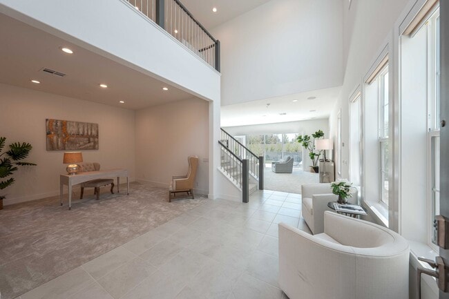 Building Photo - 120 Riverbend