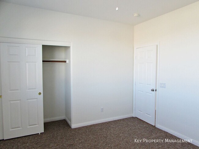 Building Photo - 722 Bighorn Creek St