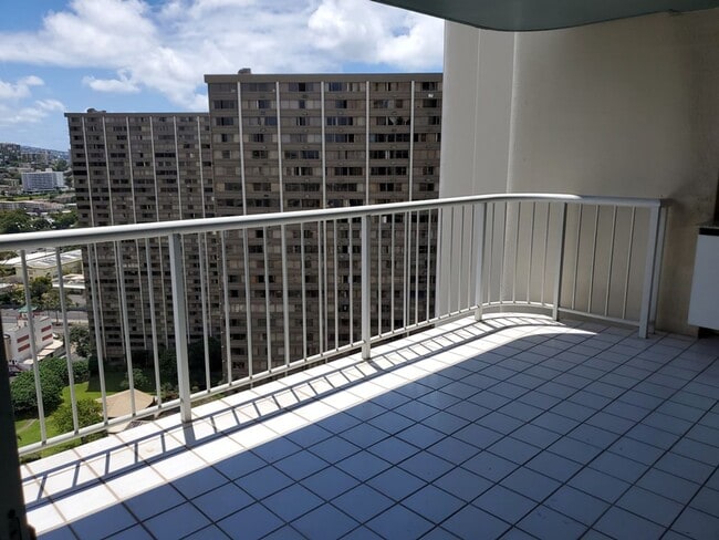 Building Photo - 1BR Condo w/ Views + Pool, Spa, & Sauna