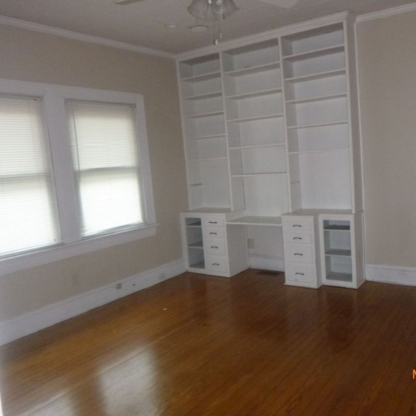 Building Photo - 308 S Meade St
