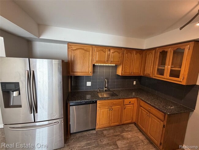 Building Photo - 29828 CITY CENTER # 1 Dr