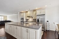 Building Photo - 43182 Wealdstone Terrace